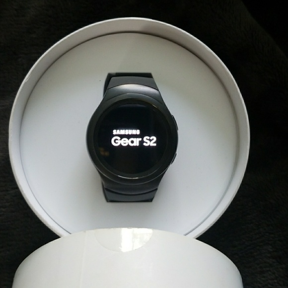 Samsung Gear 2 almost brand new - Picture 2 of 4
